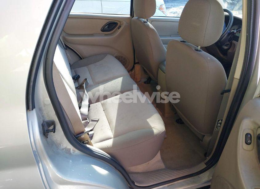 Photo 8 of 2003 Ford Escape XLS (VIN 1FMYU02113KC16800)