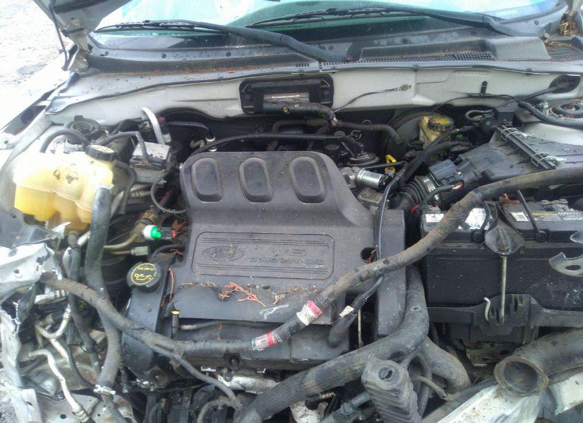 Photo 10 of 2004 Ford Escape XLS (VIN 1FMYU02114KB62979)