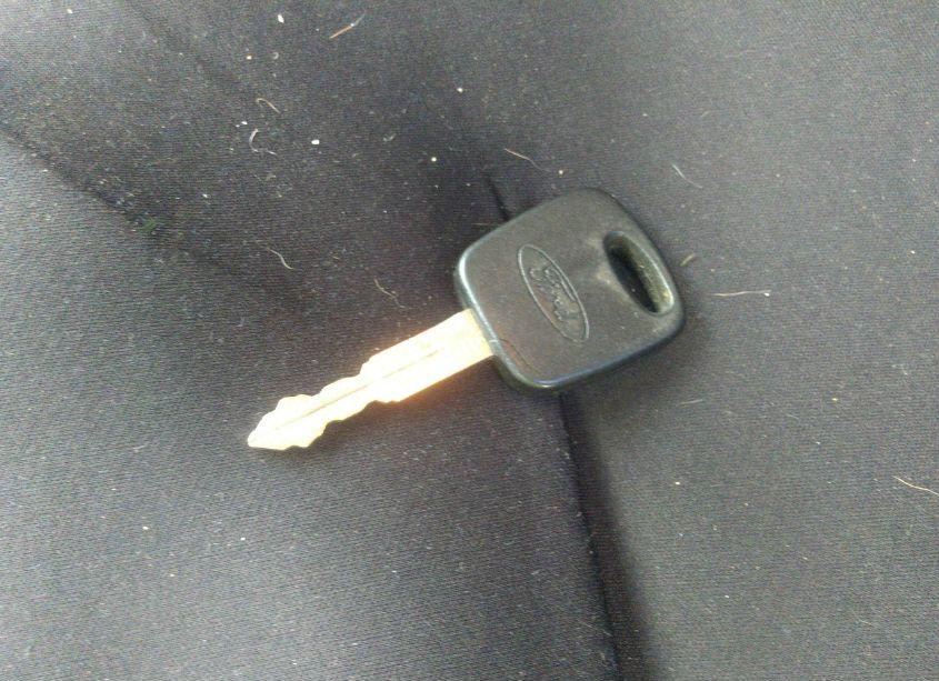 Photo 11 of 2004 Ford Escape XLS (VIN 1FMYU02114KB62979)