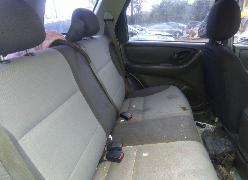 Photo 8 of 2004 Ford Escape XLS (VIN 1FMYU02114KB62979)