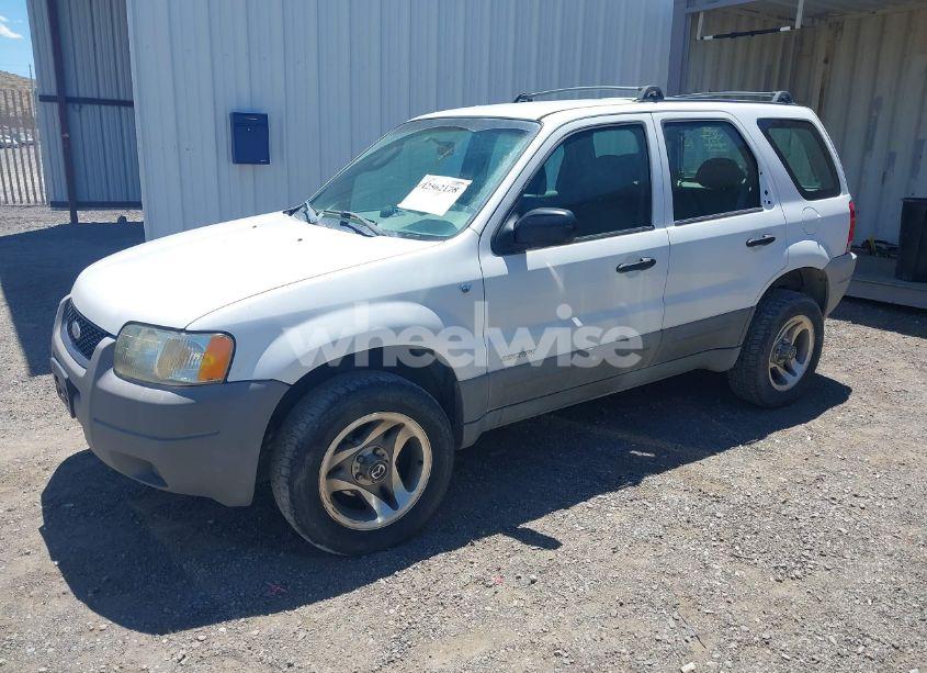 Photo 2 of 2002 Ford Escape XLS (VIN 1FMYU02132KA46180)