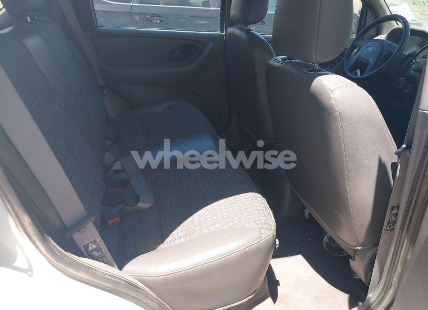 Photo 8 of 2002 Ford Escape XLS (VIN 1FMYU02132KA46180)