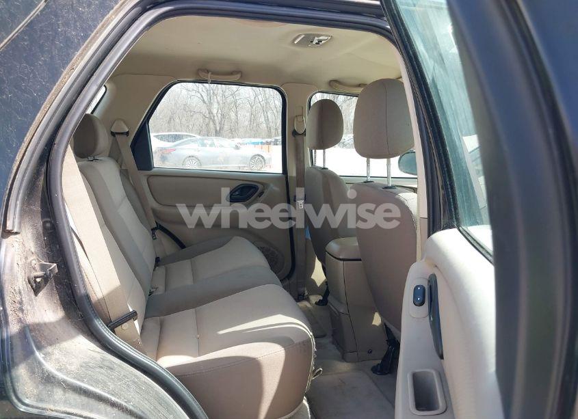 Photo 8 of 2003 Ford Escape XLS (VIN 1FMYU02153KB46301)