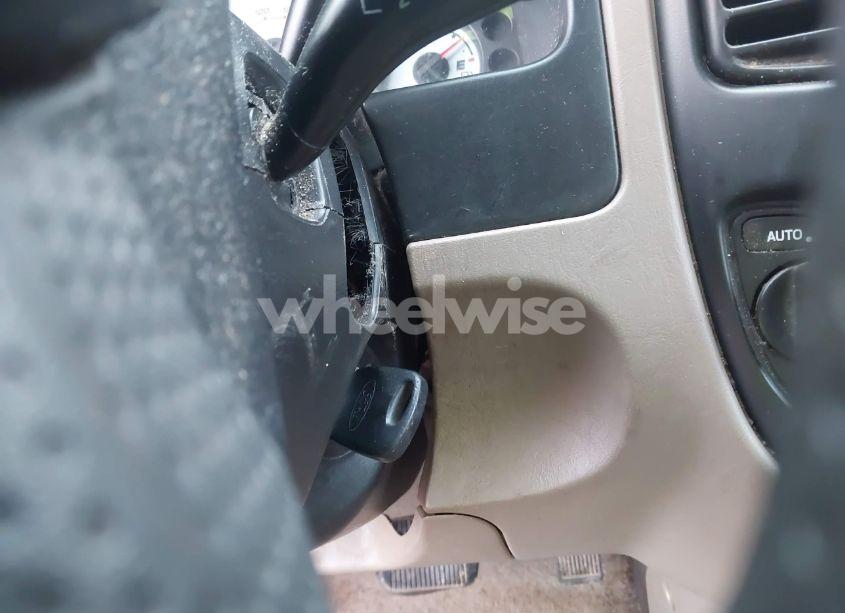 Photo 11 of 2002 Ford Escape XLS (VIN 1FMYU02172KA37465)