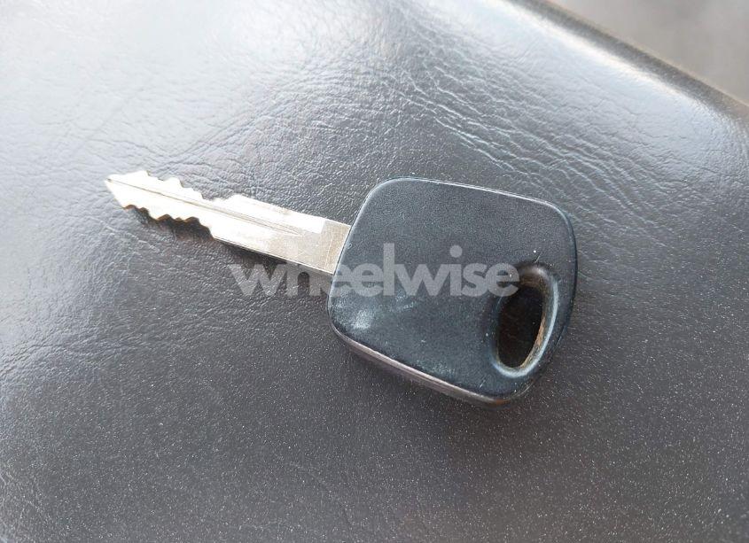 Photo 11 of 2003 Ford Escape XLS (VIN 1FMYU02183KC05213)