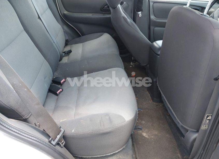 Photo 8 of 2003 Ford Escape XLS (VIN 1FMYU02183KC05213)