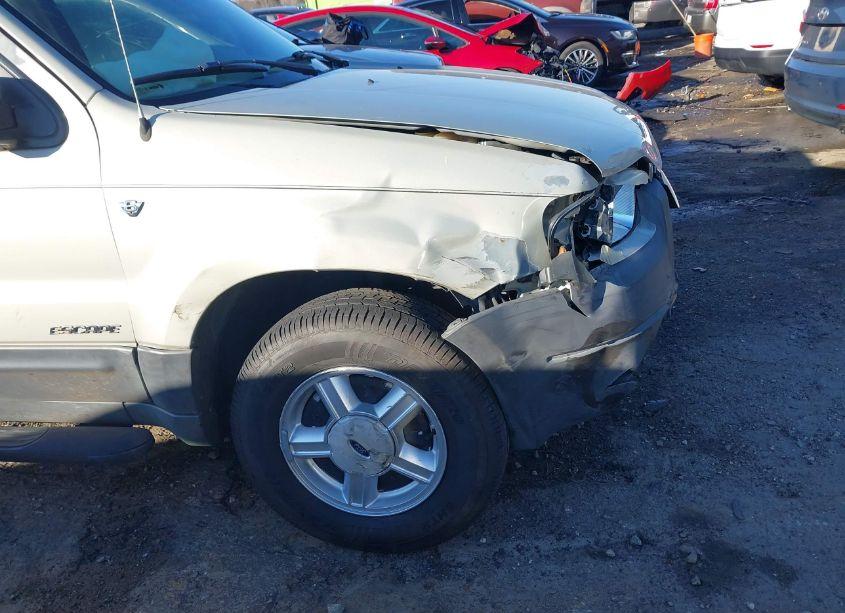 Photo 6 of 2003 Ford Escape XLS (VIN 1FMYU02183KC35294)