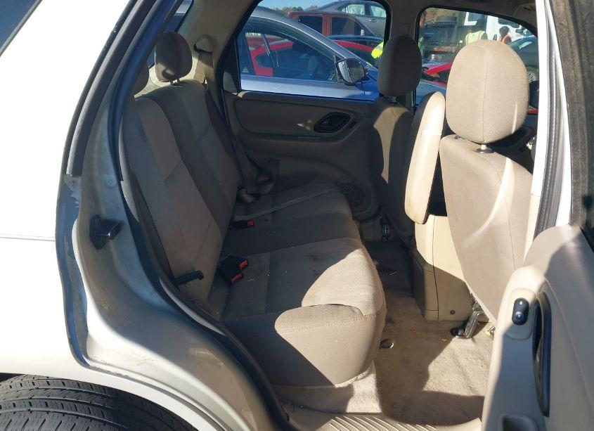 Photo 8 of 2003 Ford Escape XLS (VIN 1FMYU02183KC35294)