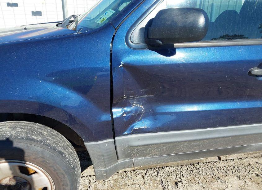 Photo 6 of 2004 Ford Escape XLS (VIN 1FMYU02194DA04751)