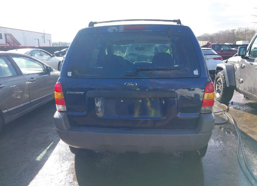 Photo 16 of 2004 Ford Escape XLS (VIN 1FMYU02194DA16334)