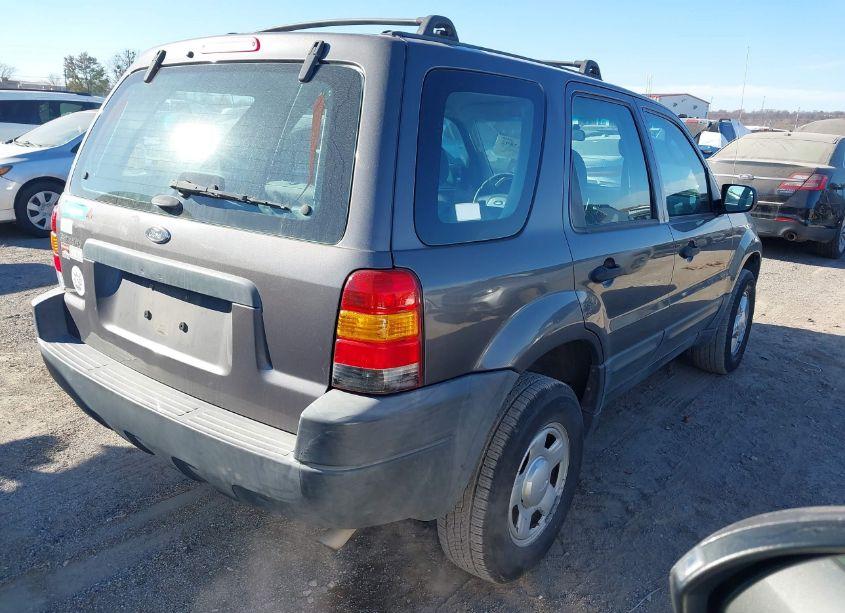 Photo 4 of 2004 Ford Escape XLS (VIN 1FMYU02194KA14904)