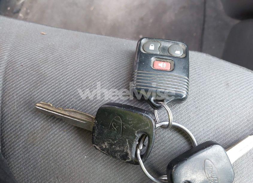 Photo 11 of 2003 Ford Escape XLS (VIN 1FMYU021X3KC76123)