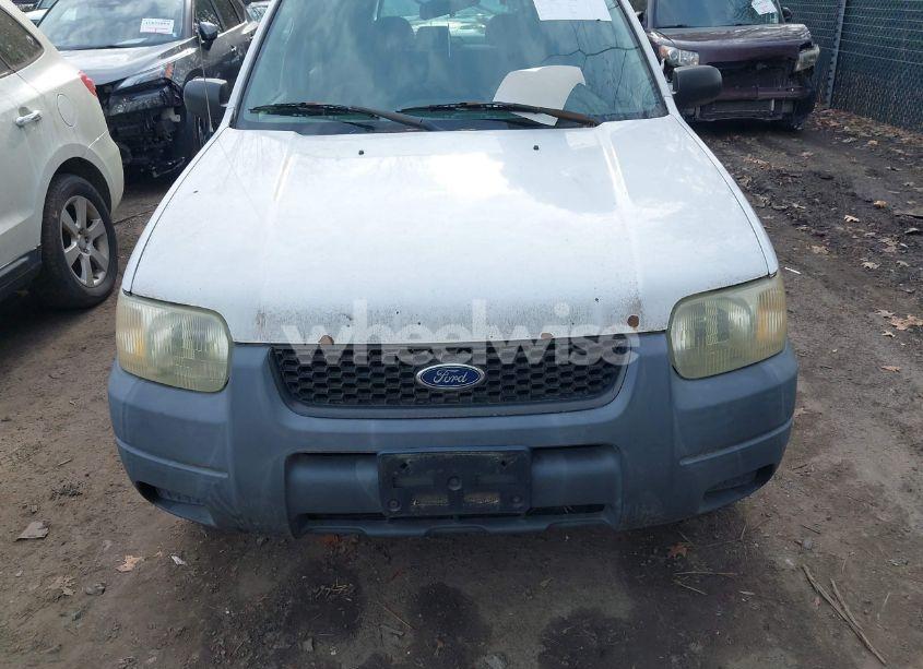 Photo 6 of 2003 Ford Escape XLS (VIN 1FMYU021X3KC76123)