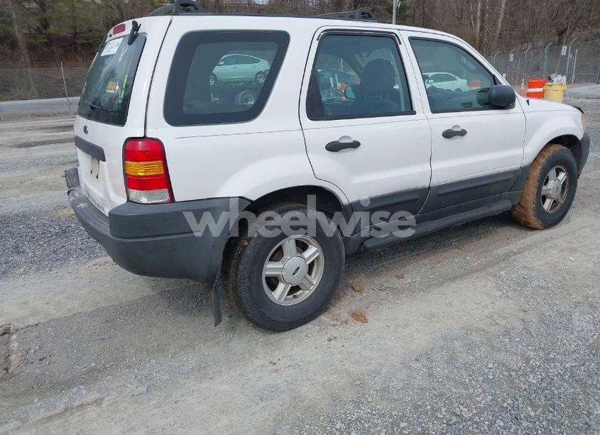 Photo 4 of 2004 Ford Escape XLS (VIN 1FMYU021X4DA08369)