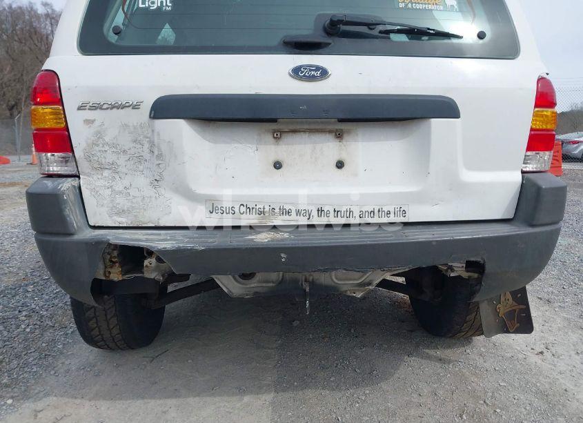 Photo 6 of 2004 Ford Escape XLS (VIN 1FMYU021X4DA08369)