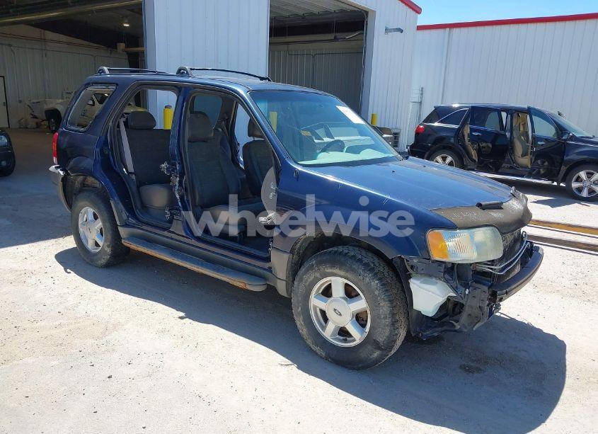 2002 Ford Escape XLS (VIN 1FMYU02BX2KA08423) main photo