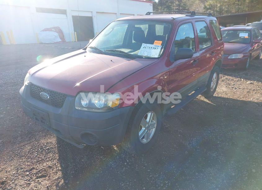 Photo 2 of 2005 Ford Escape XLS (VIN 1FMYU02Z05KB93938)