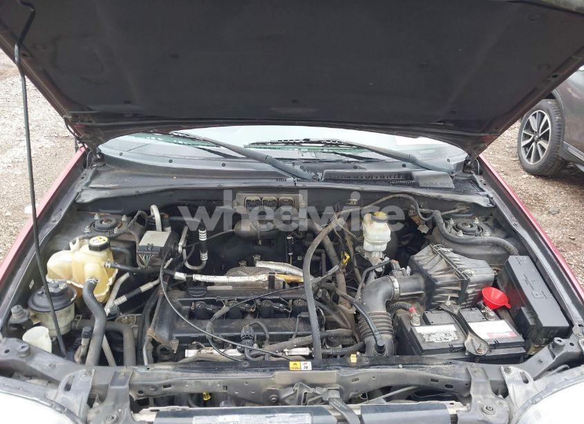 Photo 9 of 2005 Ford Escape XLS (VIN 1FMYU02Z05KB93938)