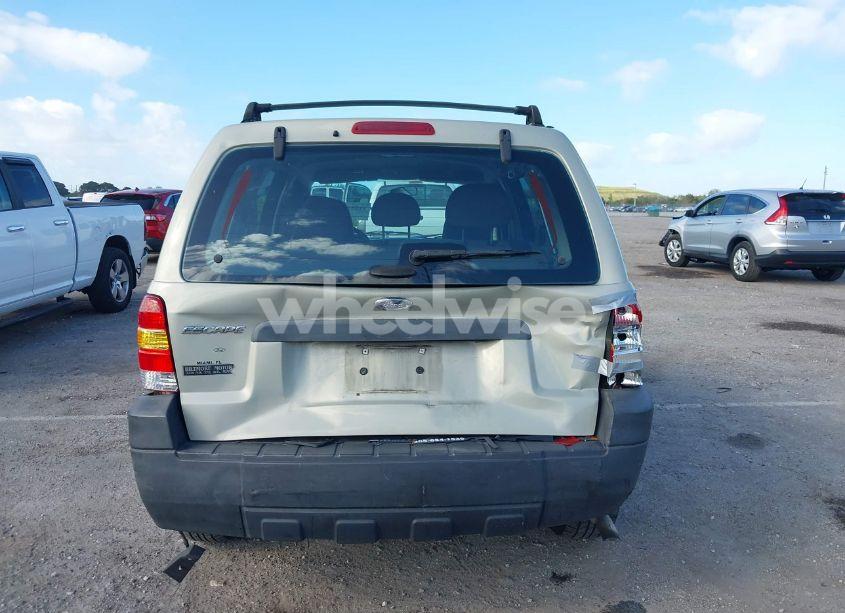 Photo 6 of 2005 Ford Escape XLS (VIN 1FMYU02Z05KD42218)