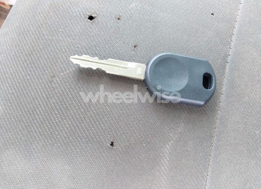 Photo 11 of 2006 Ford Escape XLS/XLS MANUAL (VIN 1FMYU02Z06KA02505)