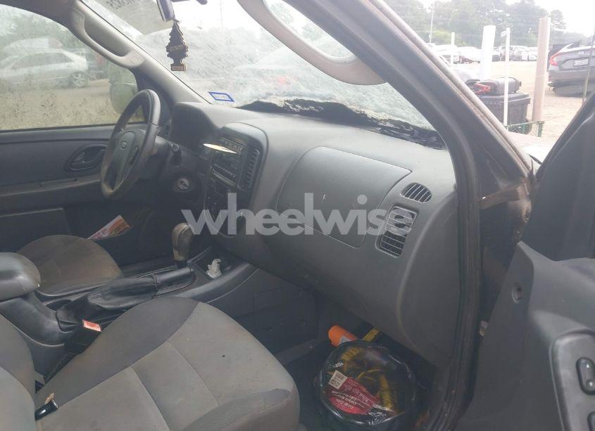 Photo 5 of 2006 Ford Escape XLS/XLS MANUAL (VIN 1FMYU02Z06KA02505)