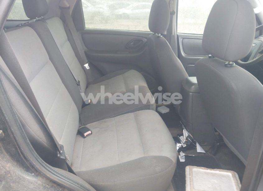 Photo 8 of 2006 Ford Escape XLS/XLS MANUAL (VIN 1FMYU02Z06KA02505)