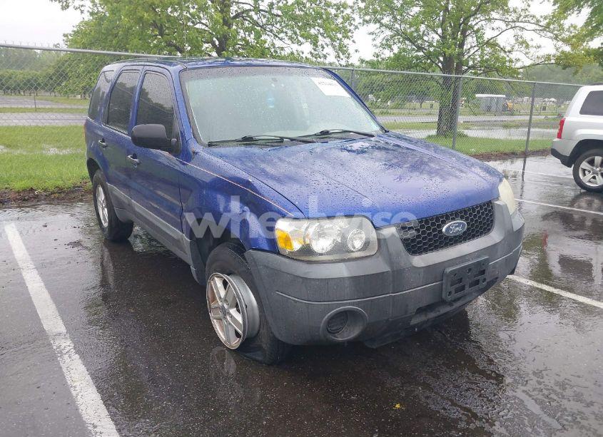 2005 Ford Escape XLS (VIN 1FMYU02Z15KA01409) main photo