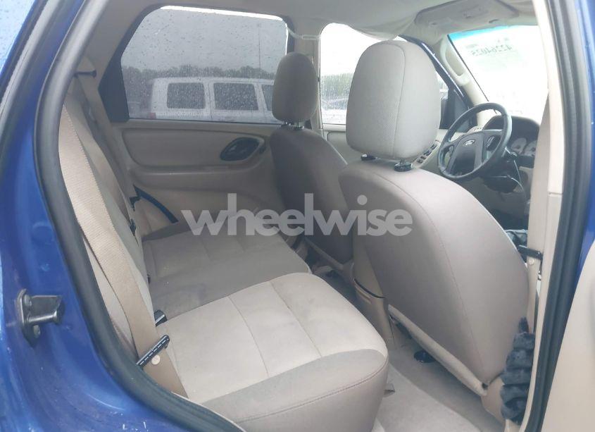Photo 8 of 2005 Ford Escape XLS (VIN 1FMYU02Z15KA01409)