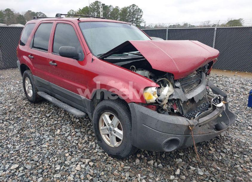 2005 Ford Escape XLS (VIN 1FMYU02Z15KD16145) main photo