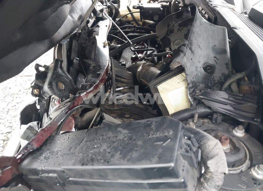 Photo 10 of 2005 Ford Escape XLS (VIN 1FMYU02Z15KD16145)