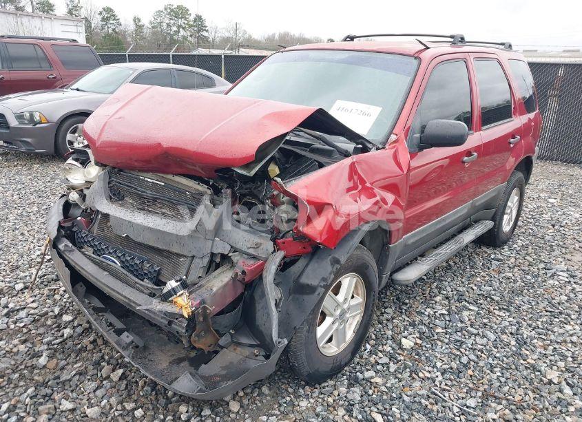 Photo 2 of 2005 Ford Escape XLS (VIN 1FMYU02Z15KD16145)