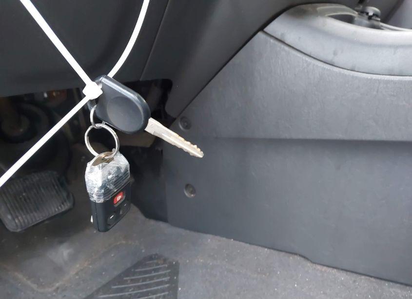 Photo 11 of 2005 Ford Escape XLS (VIN 1FMYU02Z25KB41629)