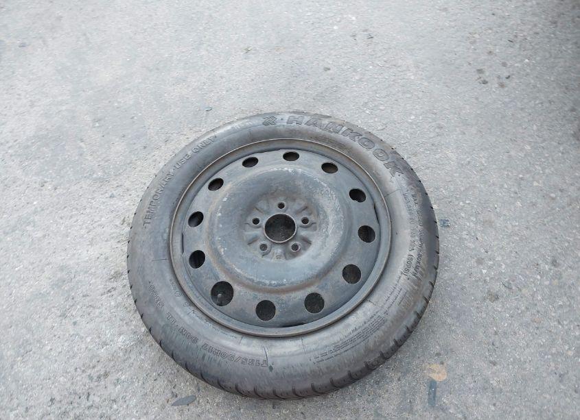 Photo 12 of 2005 Ford Escape XLS (VIN 1FMYU02Z25KB41629)