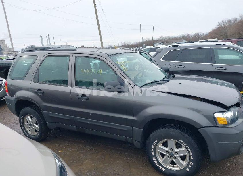 Photo 13 of 2006 Ford Escape XLS/XLS MANUAL (VIN 1FMYU02Z26KA03834)