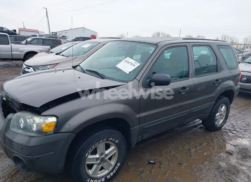 Photo 14 of 2006 Ford Escape XLS/XLS MANUAL (VIN 1FMYU02Z26KA03834)