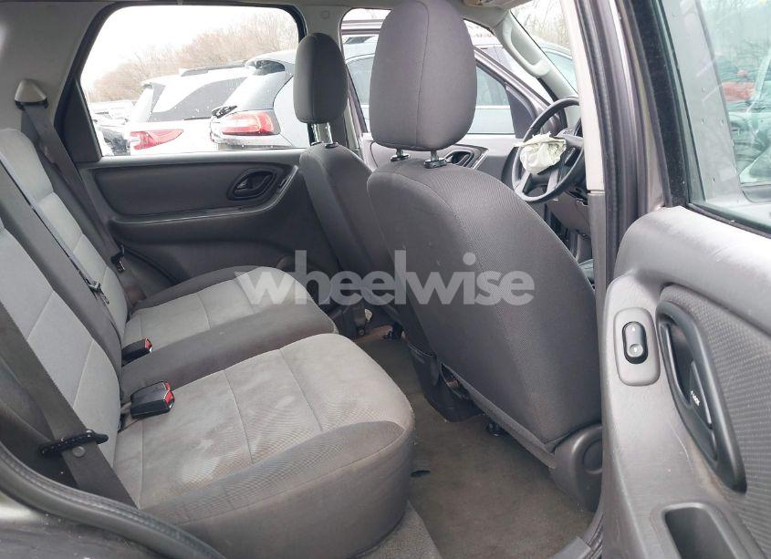 Photo 8 of 2006 Ford Escape XLS/XLS MANUAL (VIN 1FMYU02Z26KA03834)