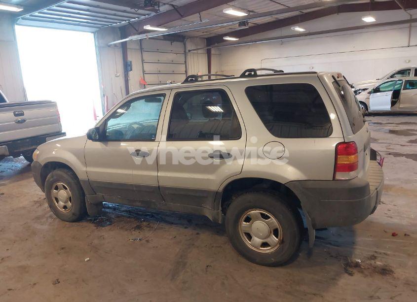 Photo 14 of 2005 Ford Escape XLS (VIN 1FMYU02Z35DA15817)