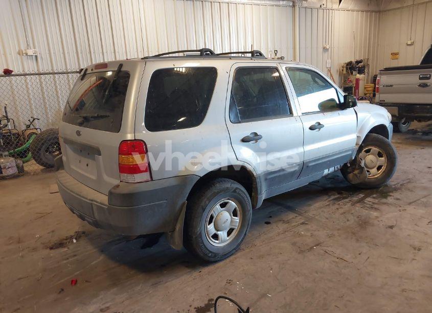 Photo 4 of 2005 Ford Escape XLS (VIN 1FMYU02Z35DA15817)