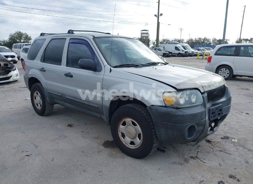 2005 Ford Escape XLS (VIN 1FMYU02Z35KD13148) main photo