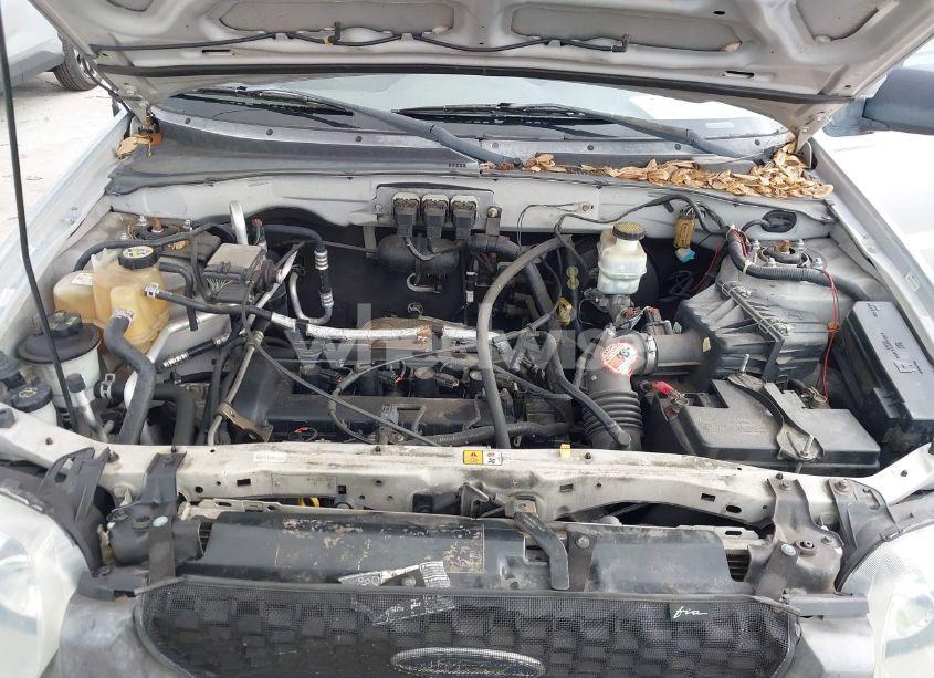 Photo 10 of 2005 Ford Escape XLS (VIN 1FMYU02Z35KD13148)