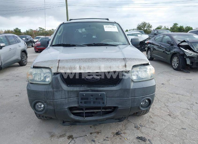 Photo 12 of 2005 Ford Escape XLS (VIN 1FMYU02Z35KD13148)