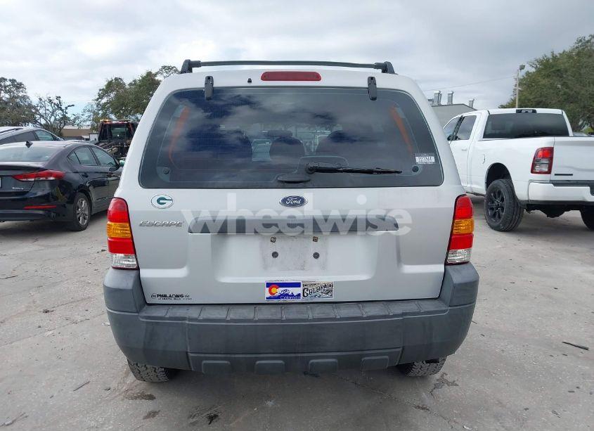 Photo 16 of 2005 Ford Escape XLS (VIN 1FMYU02Z35KD13148)