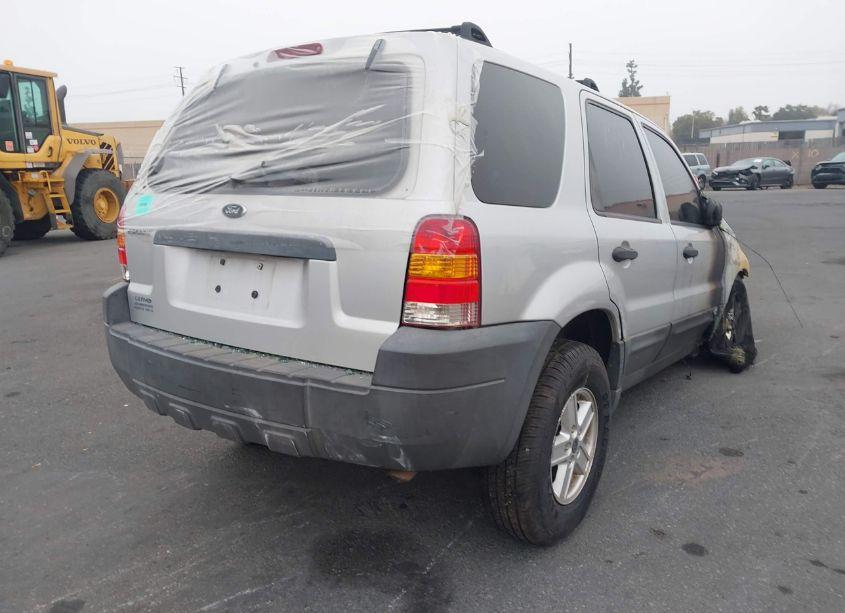 Photo 4 of 2005 Ford Escape XLS (VIN 1FMYU02Z45KB01780)