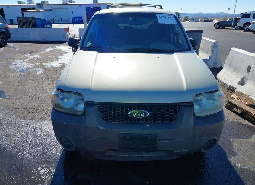 Photo 6 of 2005 Ford Escape XLS (VIN 1FMYU02Z45KB02220)