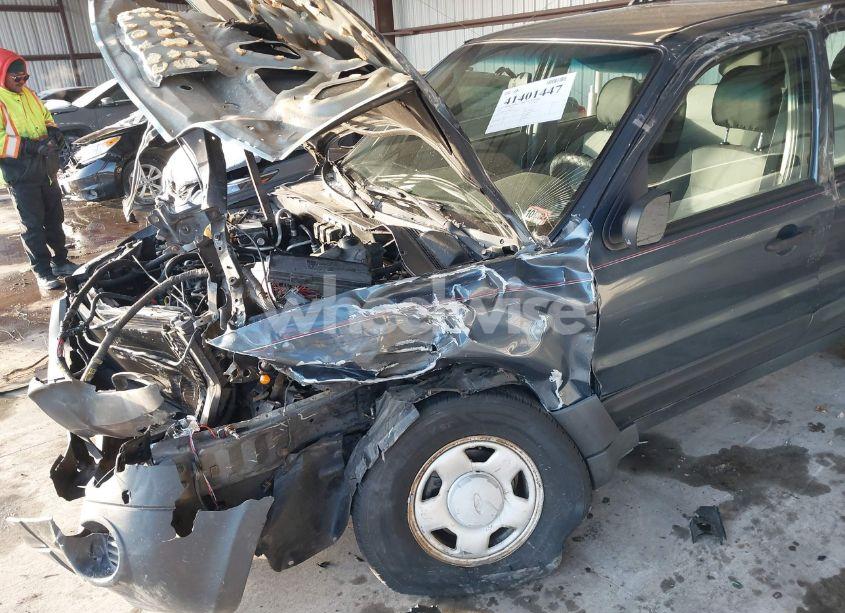Photo 14 of 2005 Ford Escape XLS (VIN 1FMYU02Z45KB24427)