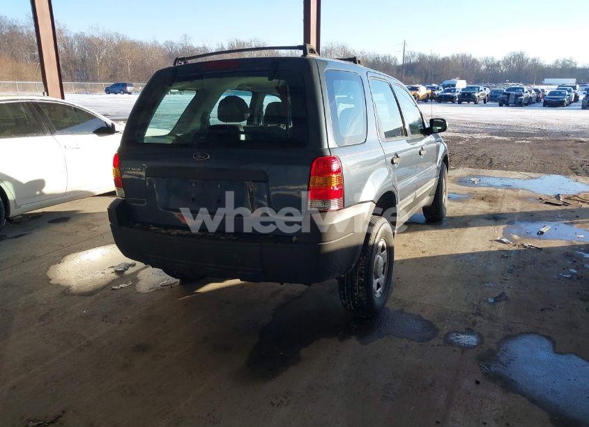 Photo 4 of 2005 Ford Escape XLS (VIN 1FMYU02Z45KB24427)