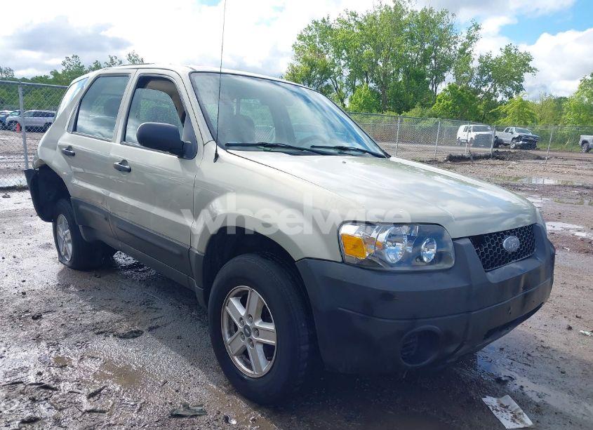 2005 Ford Escape XLS (VIN 1FMYU02Z45KB85048) main photo