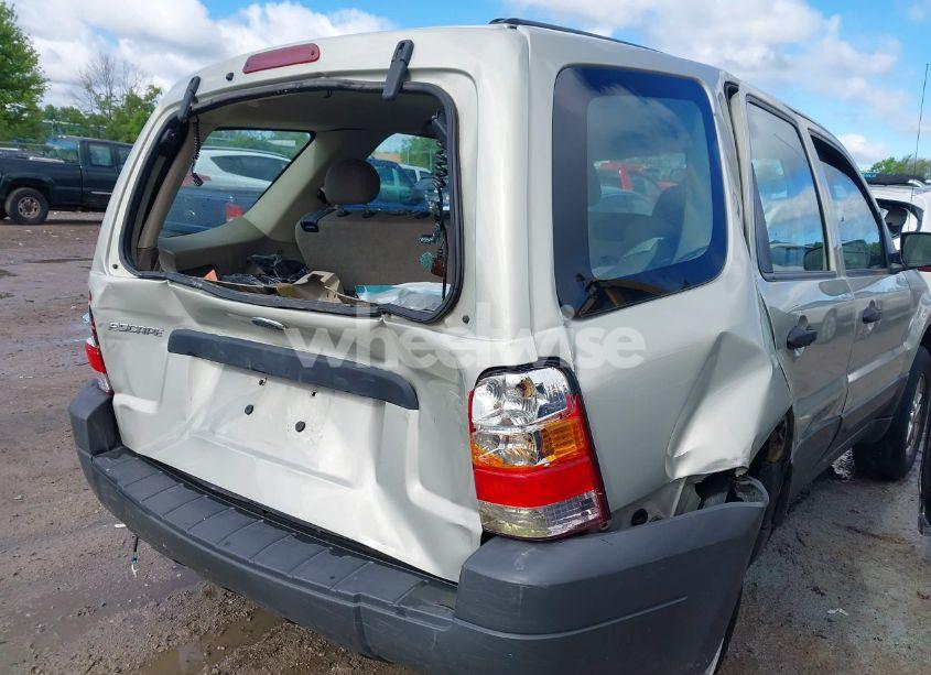 Photo 6 of 2005 Ford Escape XLS (VIN 1FMYU02Z45KB85048)