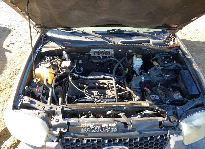 Photo 10 of 2007 Ford Escape XLS/XLS MANUAL (VIN 1FMYU02Z47KA06879)
