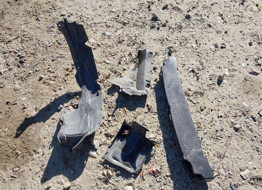 Photo 12 of 2007 Ford Escape XLS/XLS MANUAL (VIN 1FMYU02Z47KA06879)